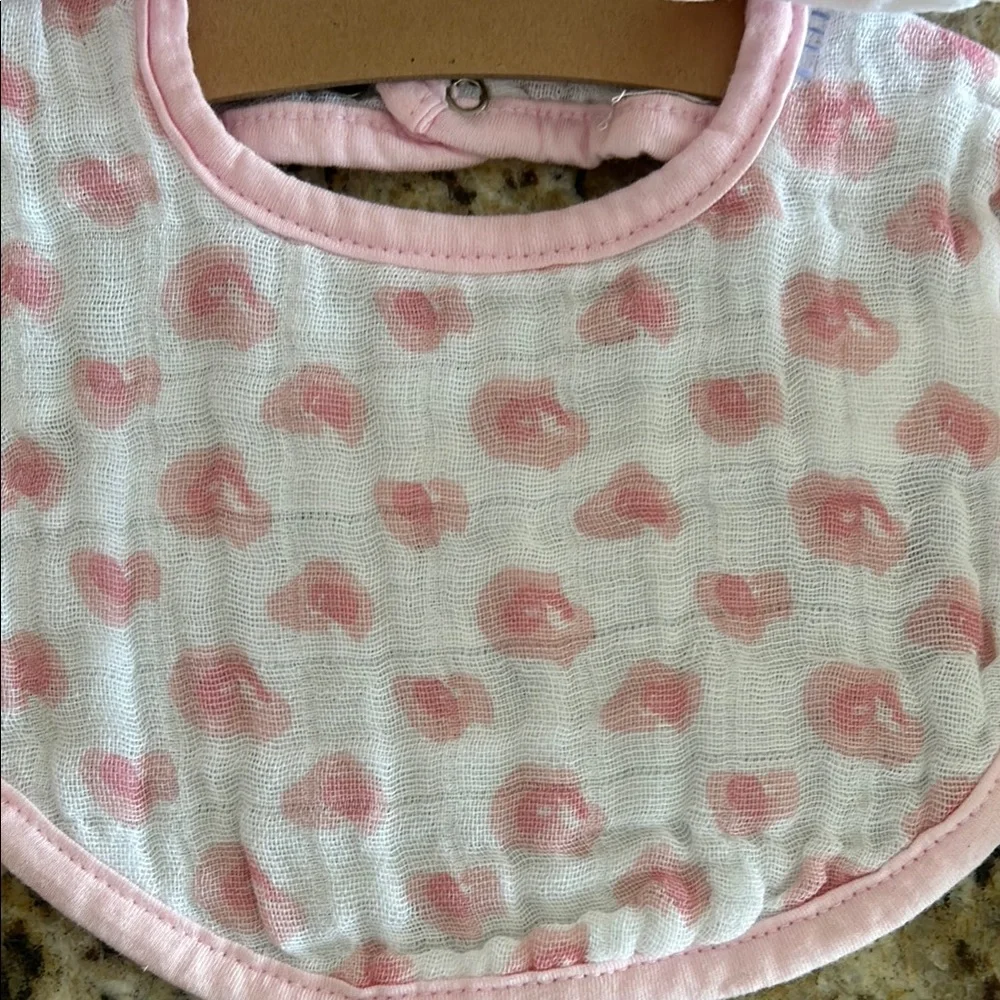 Muslin Bibs with Pink Unicorns